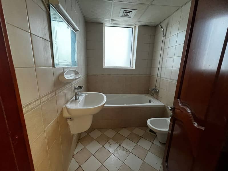 15 935c087a-9ac2-4fc1-bd0e-cbe476bc75ed. jpg