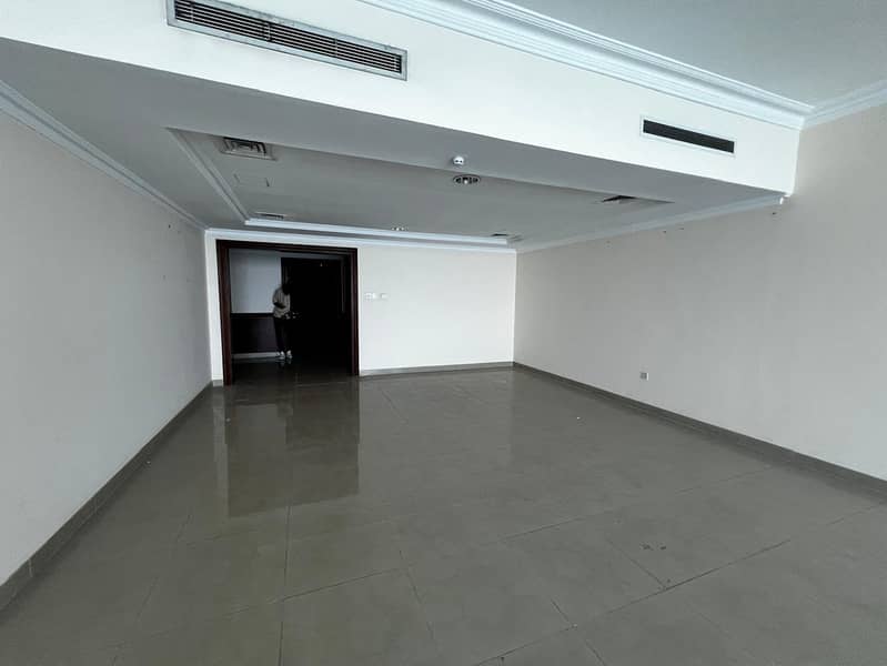 32 efcad8a4-a8eb-48d1-bfee-bb7f1a94f8f5. jpg