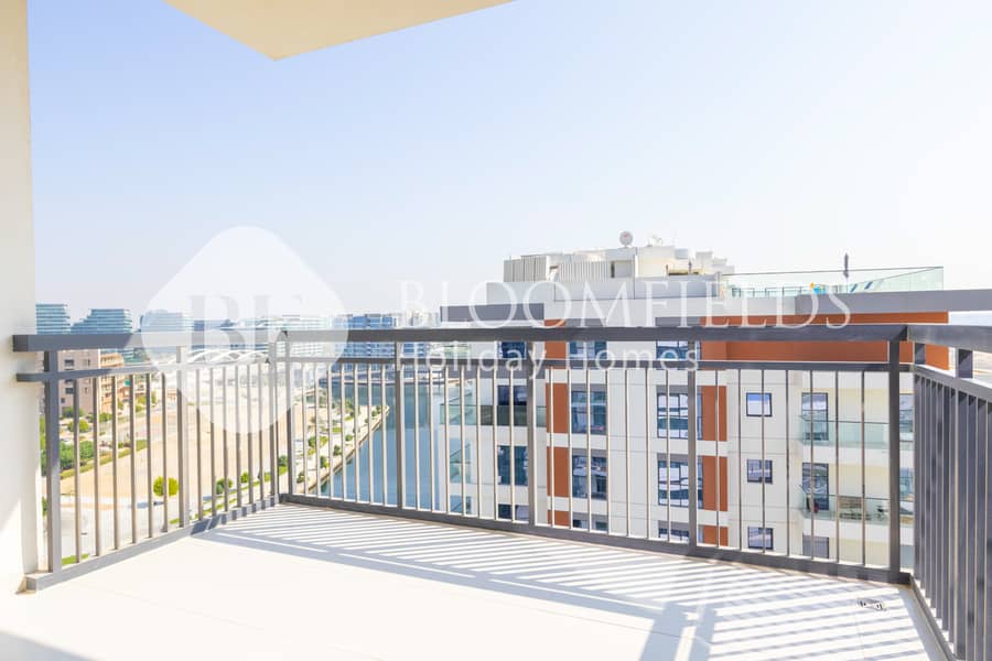 15 Balcony 1. jpg