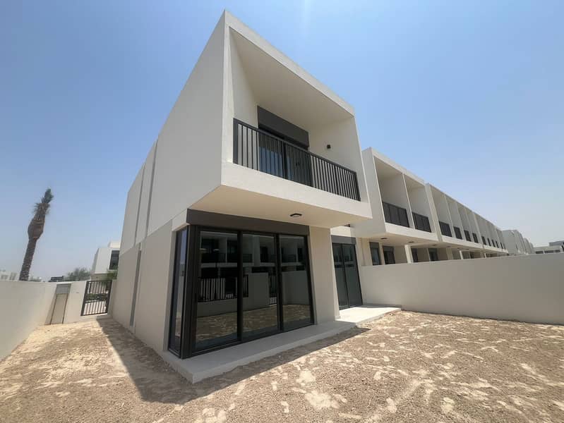Brand New l Prime Location l Multiple Cheques Brand New l Prime Location l Multiple Cheques