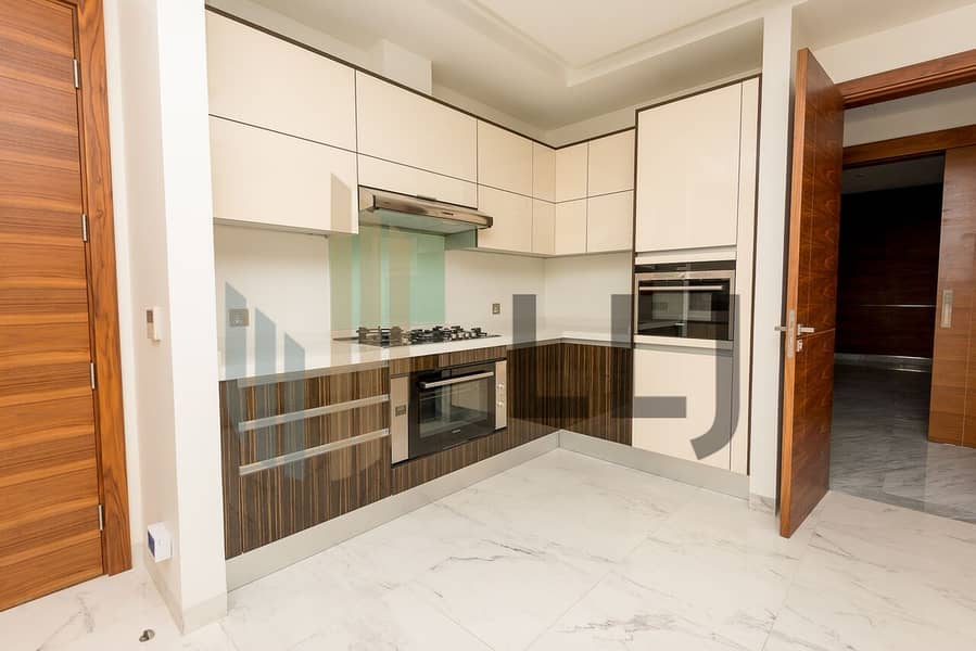 7 Kitchen1_preview. jpeg