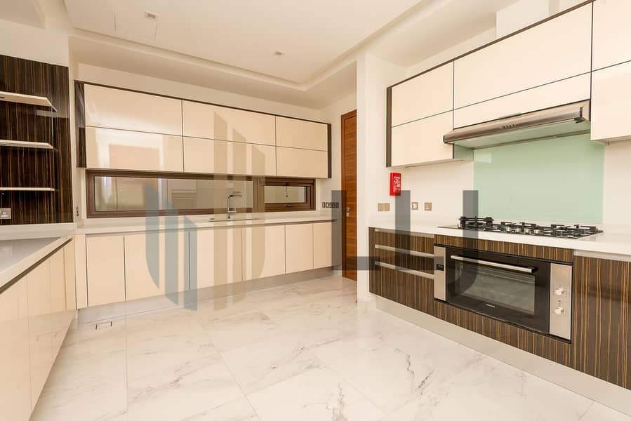9 Kitchen3_preview. jpeg
