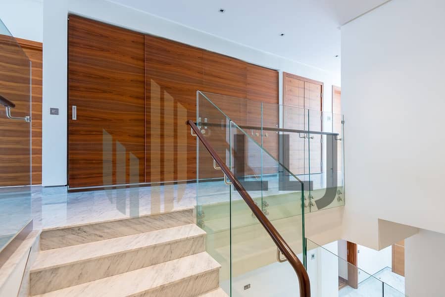 16 1st floor staircase_preview. jpeg