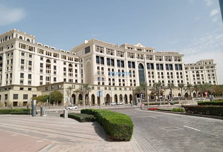 Luxurious 3-Bedroom | Waterfront View | Vacant
