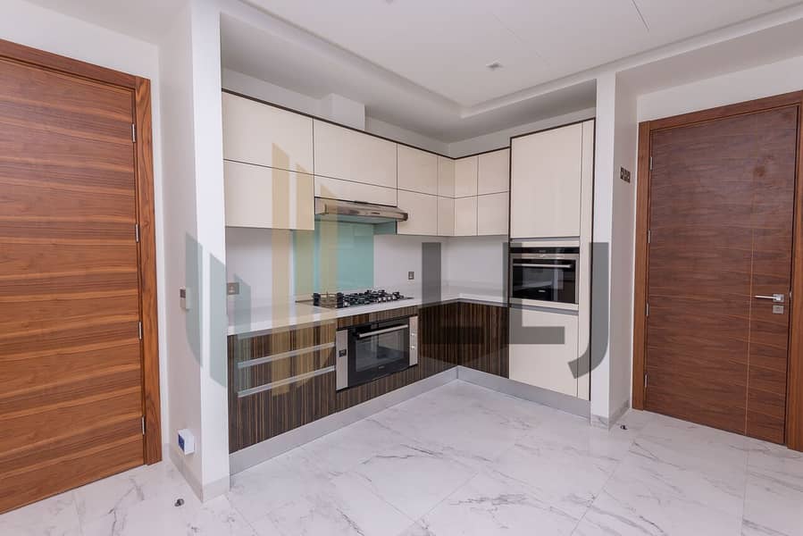 14 Kitchen4_preview. jpeg