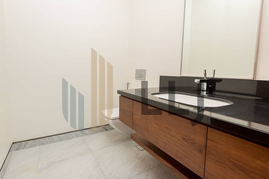 23 Common area washroom_preview. jpeg