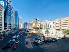 شقة في الخالدية 3 غرف 72000 درهم - 11961937