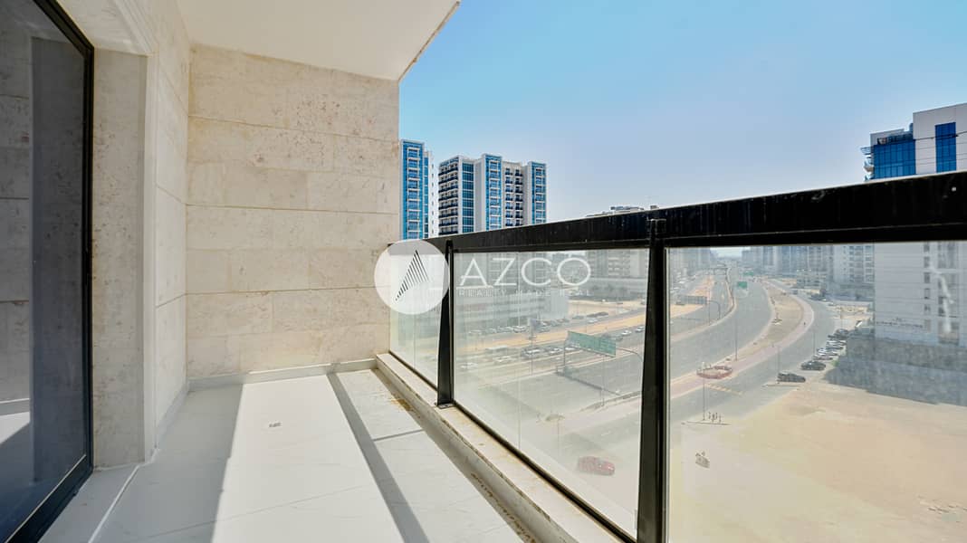 12 AZCO REAL ESTATE-13. jpg