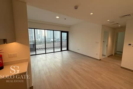 2 Bedroom Apartment for Rent in Dubai Creek Harbour, Dubai - Full Creek Beach View | Stunning Waterfront