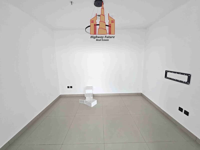 8 1000131543. jpg