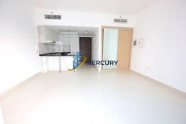 Large Studio with balcony - pool View - chiller free