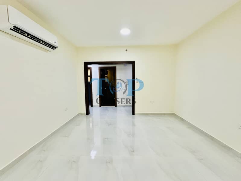 Квартира в Аль Джахили, 2 cпальни, 42000 AED - 11964456 Квартира в Аль Джахили, 2 cпальни, 42000 AED - 11964456