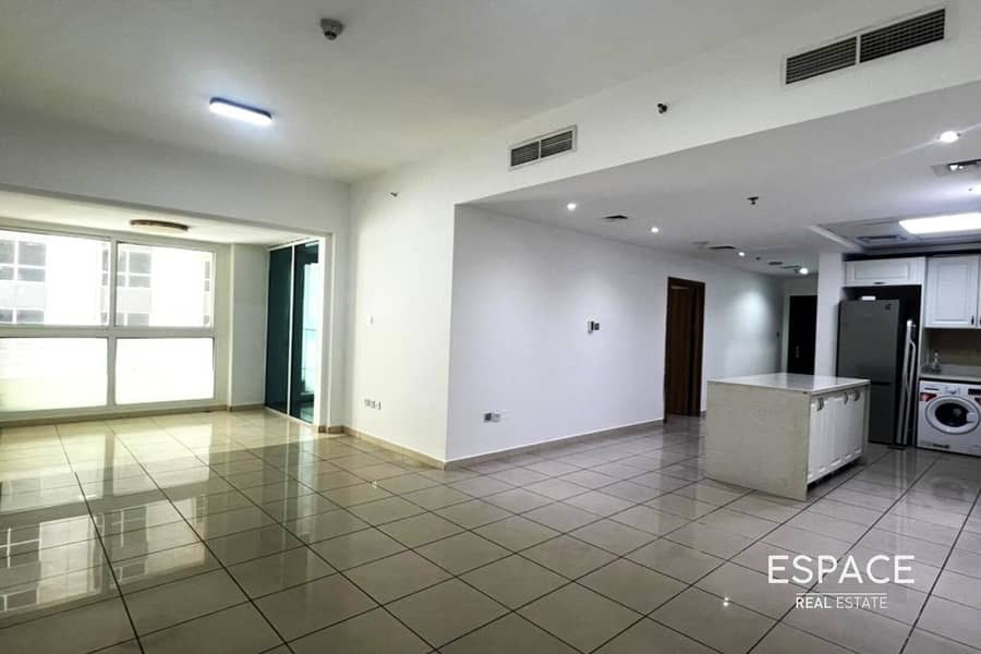 Upgraded kitchen | Spacious | Vacant Upgraded kitchen | Spacious | Vacant