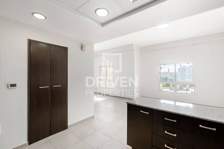 Inner Circle | Large Unit | Close to Carrefour