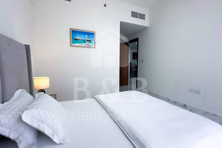 12 Marina-I-1BR-furn-12. jpg