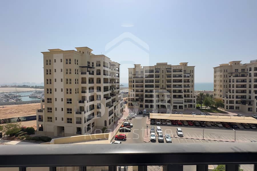 23 Marina-I-1BR-furn-25. jpg