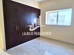 شقة في شارع حمدان 2 غرف 78000 درهم - 11967426