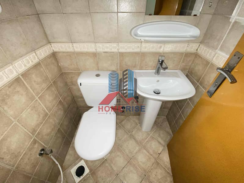 9 4d6d549c-fefc-49d6-baf8-eaf5479e86af. jpg