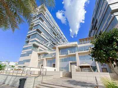 3 Bedroom Townhouse for Rent in Al Raha Beach, Abu Dhabi - Elite 3BR| Sea Views| Waterfront| Top Facilities