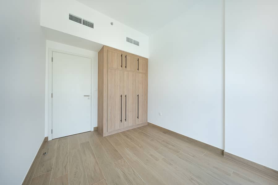 8 Brand_New__5-Star_Amenities__Pool_View-7. jpg