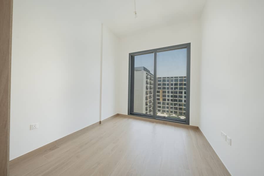 9 Brand_New__5-Star_Amenities__Pool_View-6. jpg