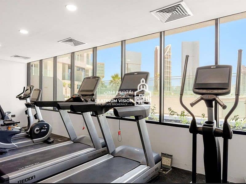 10 gym. jpg