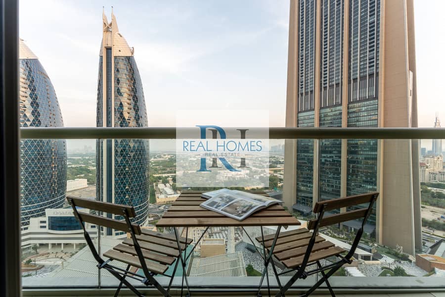 13 Balcony 1. jpg
