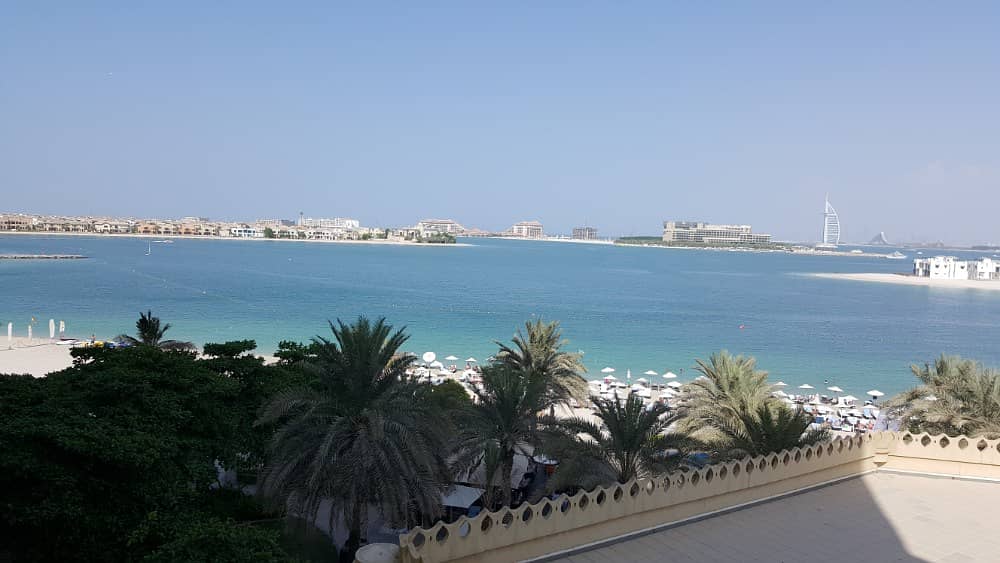 Palm Shoreline al nabat , 3 b/r with maid , 4 cheques , sea view , large balcony