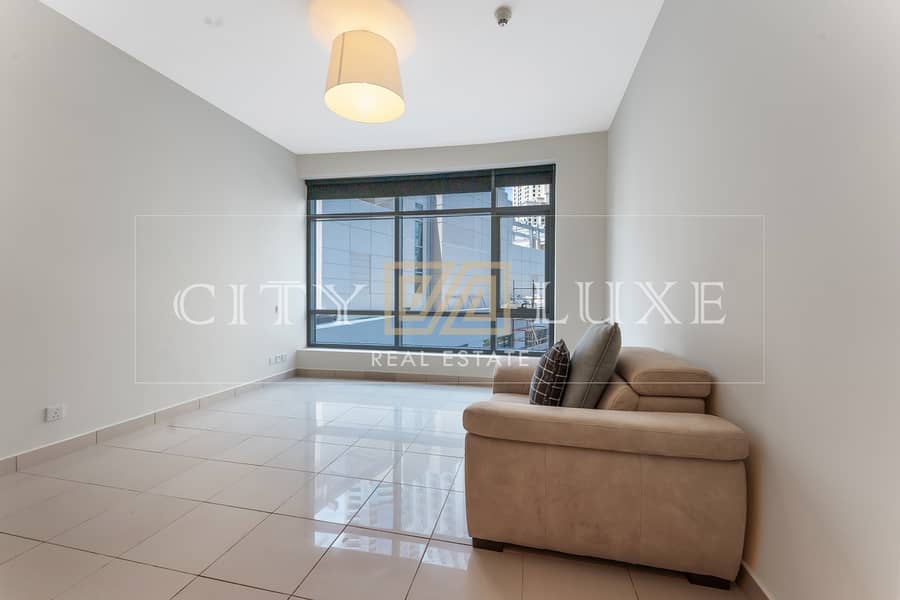 Vacant in great condition | Low Floor | Renovated