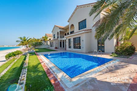 6 Bedroom Villa for Sale in Palm Jumeirah, Dubai - Best Priced  | Signature Villa | Extended