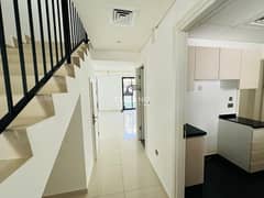 Single Row | Closed Kitchen |Ready to Move