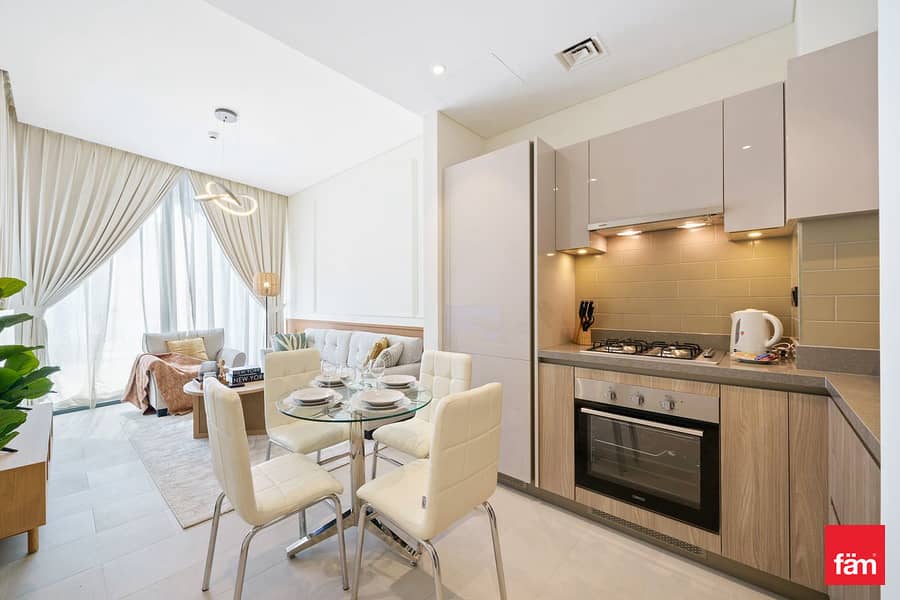 + Study | Premium Furnishes | Lagoon Views + Study | Premium Furnishes | Lagoon Views