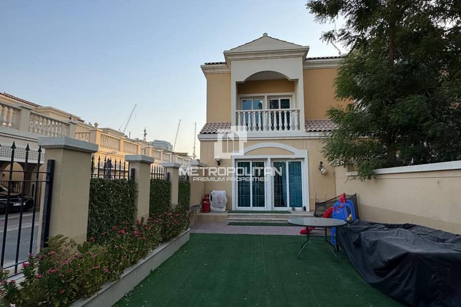 Exclusive | Corner Unit | Upgraded | Spacious