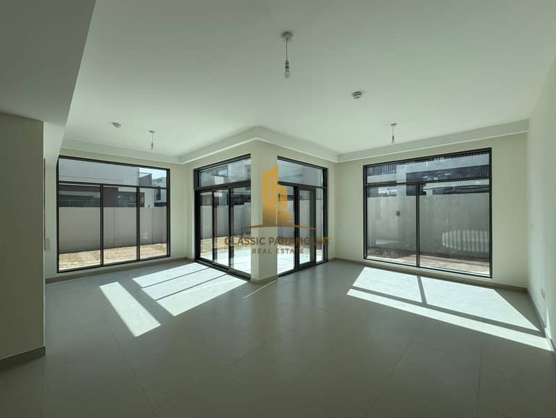 Modern 4-Bedroom+Maid’s | Luxurious|Prime Location