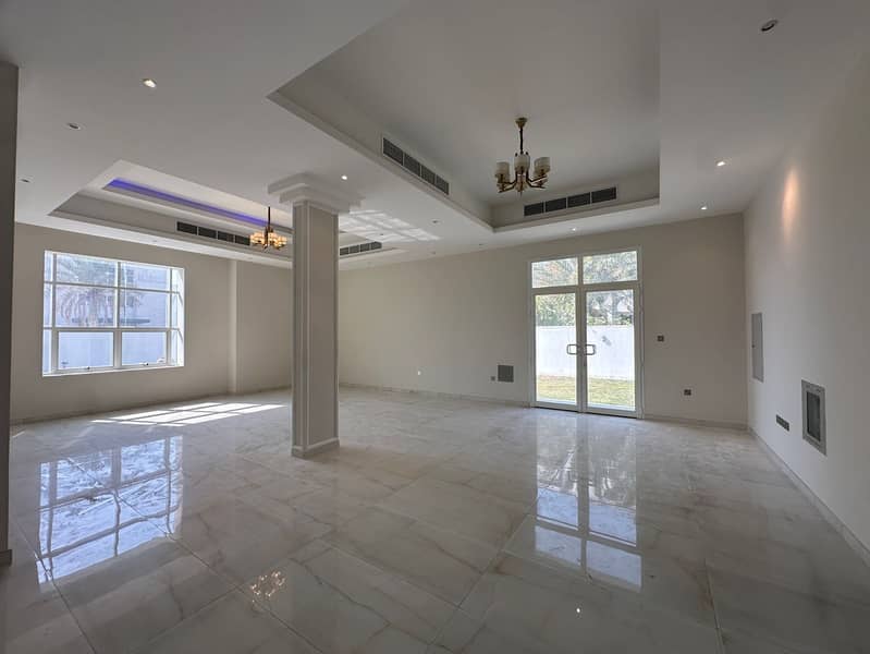 2 5BR-Modern_Villa-Prime_Location-Private_Pool-2. jpg