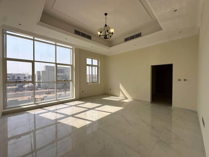 5 5BR-Modern_Villa-Prime_Location-Private_Pool-14. jpg