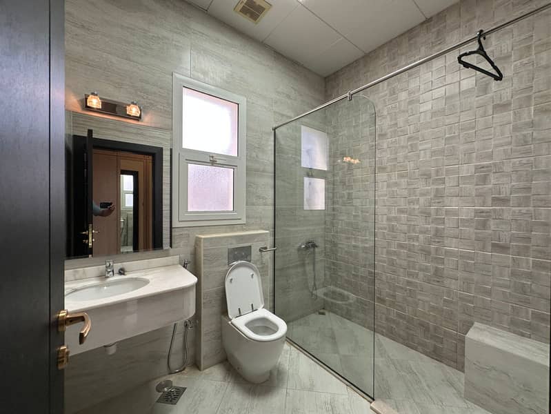 9 5BR-Modern_Villa-Prime_Location-Private_Pool-21. jpg