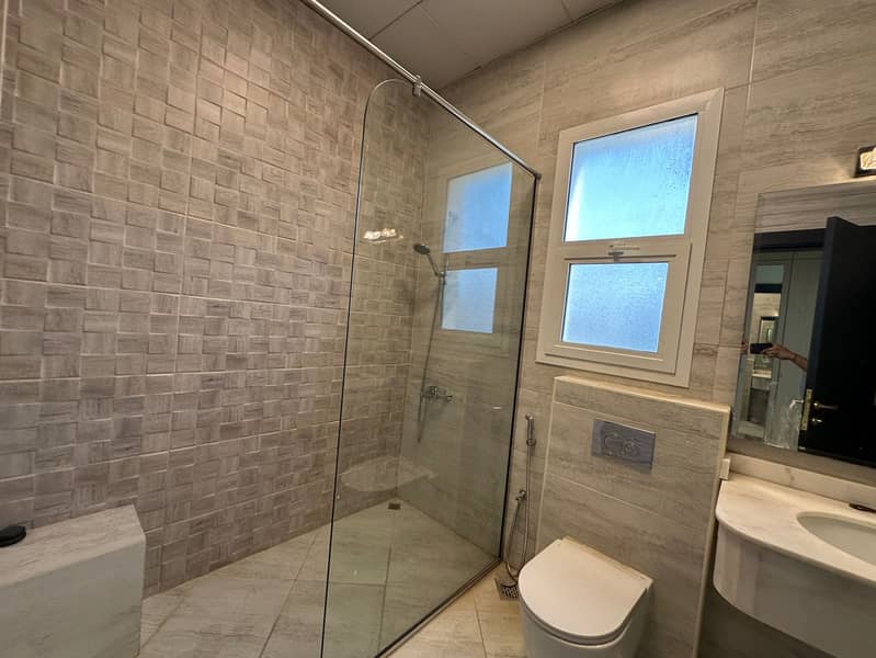 12 5BR-Modern_Villa-Prime_Location-Private_Pool-15. jpg