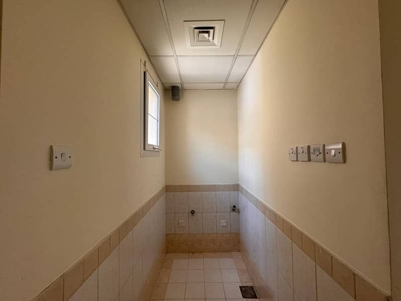 9 Laundry Room. jpeg