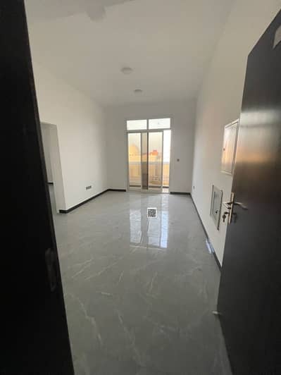 2 Bedroom Flat for Rent in Al Rawda, Ajman - صورة واتساب بتاريخ 2025-05-22 في 18.38. 36_8c2c4f66. jpg