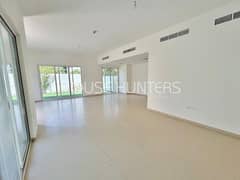 MUST SEE 5 bed 5 bath corner Villa in Arabella 3