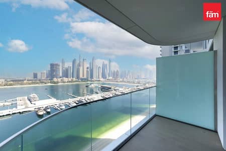 2 Bedroom Apartment for Sale in Dubai Harbour, Dubai - Full Marina View | Large Balcony | Brand New