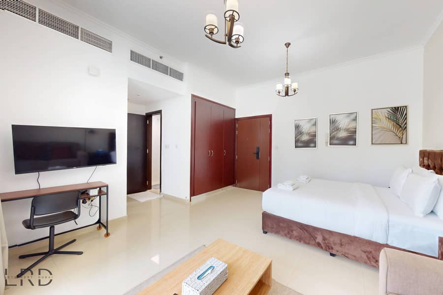6 LRD-VACATION-HOMES-Dec-Tower-1-06192025_123307. jpg