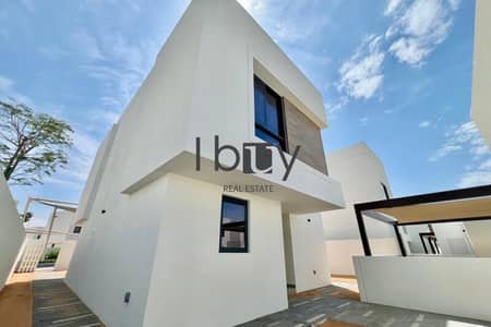 3 Bedroom Villa for Sale in Yas Island, Abu Dhabi - Single Row | Mid Unit | Next to Amenities |