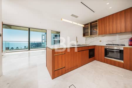 2 Bedroom Flat for Rent in Palm Jumeirah, Dubai - Sea View | Beach Access | Higher Floor