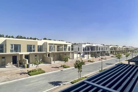 3 Bedroom Townhouse for Rent in DAMAC Hills 2 (Akoya by DAMAC), Dubai - Modern | Sophisticated | Cozy & Inviting