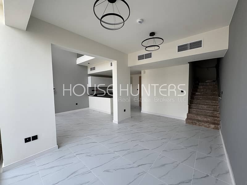Brand New-Spacious Living Room- Single row Brand New-Spacious Living Room- Single row