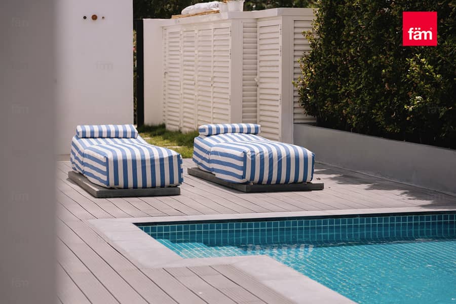 Perfect Balance Between Nature and Sophistication