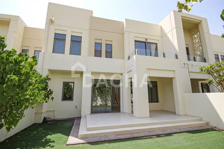 4 Bedroom Villa for Rent in Reem, Dubai - Prime Location | Well-Maintained | Move-In Ready