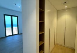Spacious 2-Bedroom Apartment || Full Sea